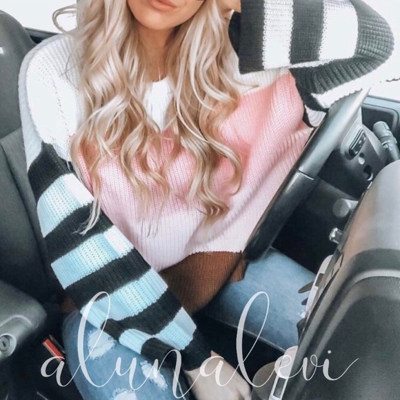 Knit Color Block Sweater - Picture 2 of 3